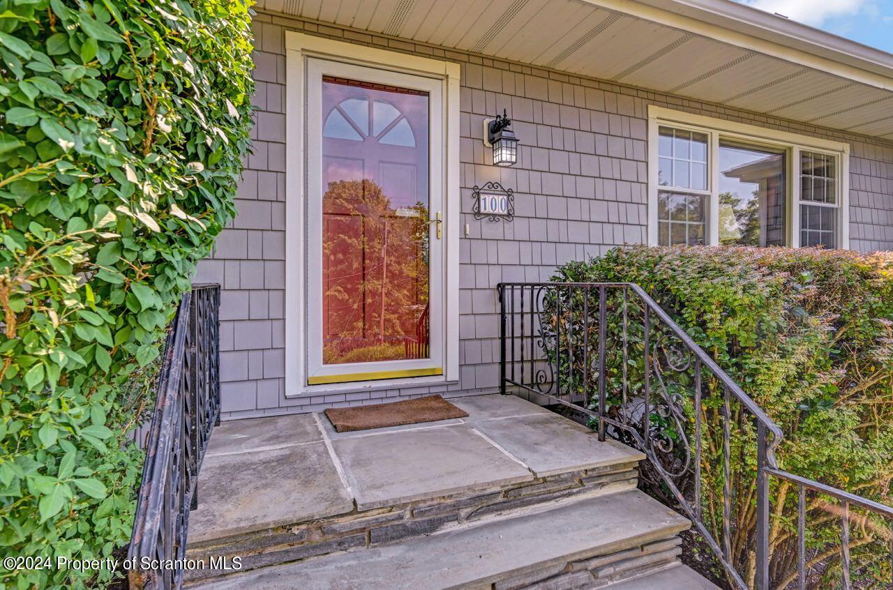 100 Buckhill