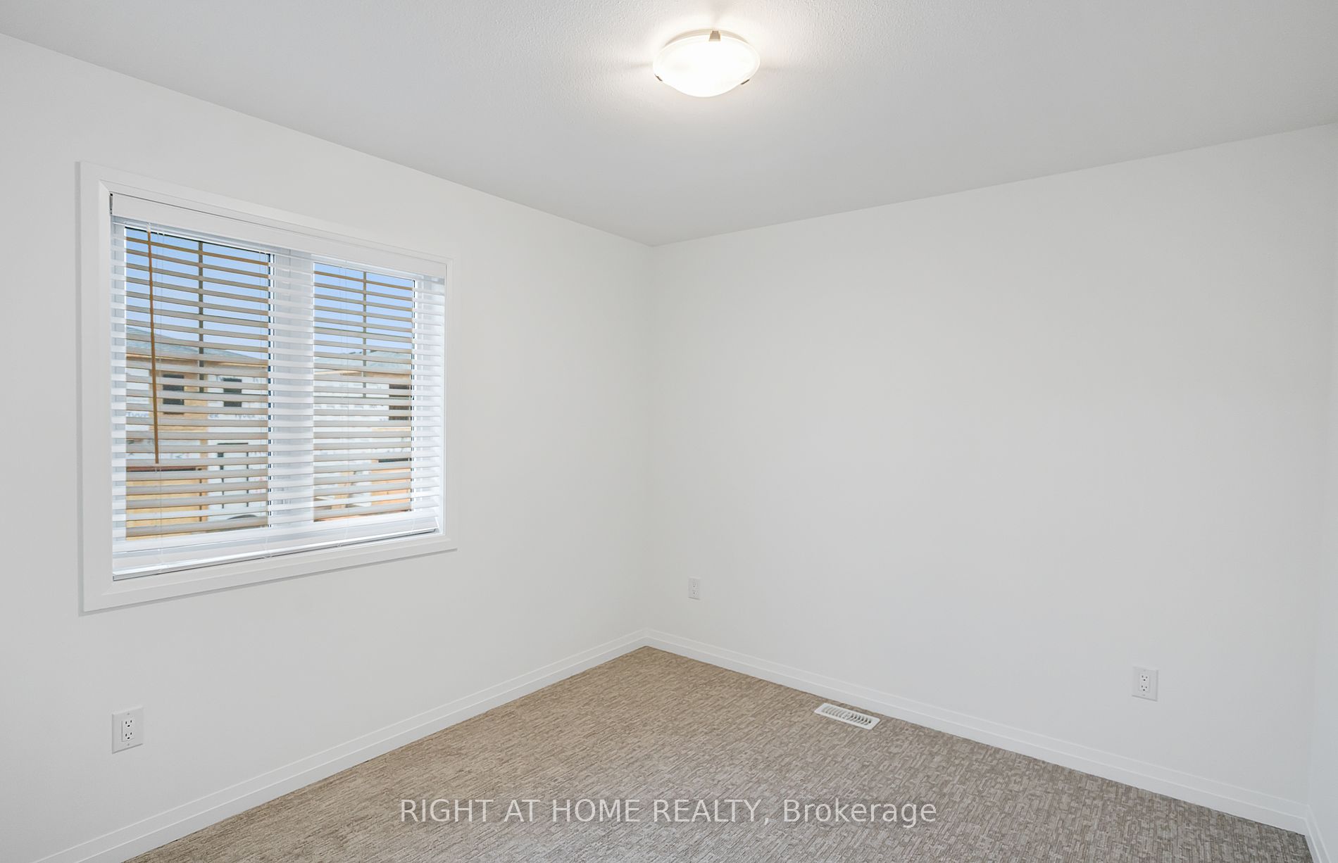 66 Alicia Cres