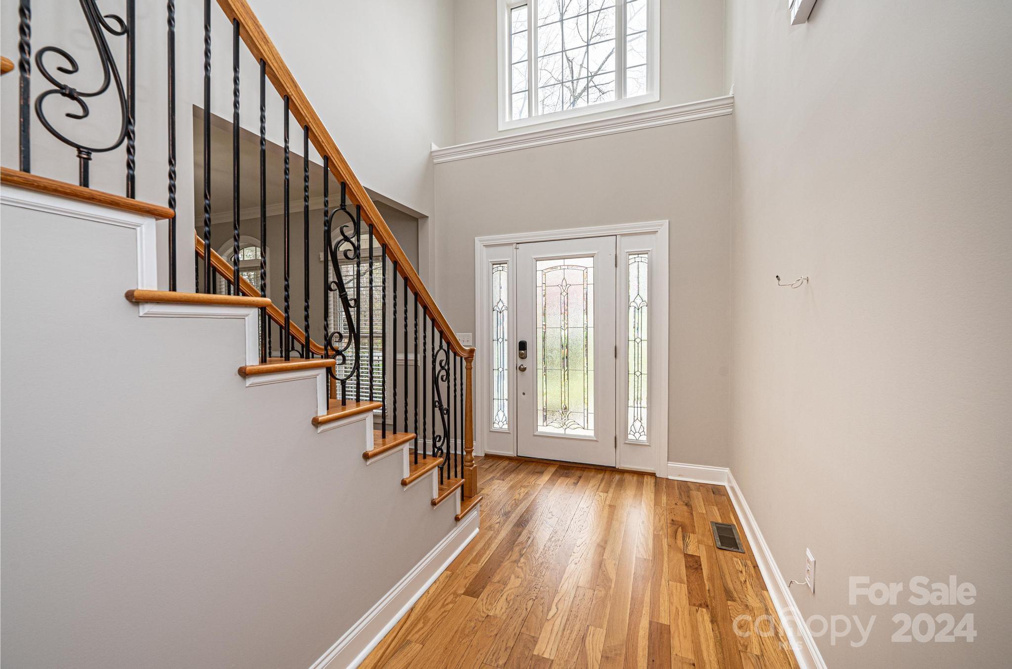1021 38th Avenue NE 30
