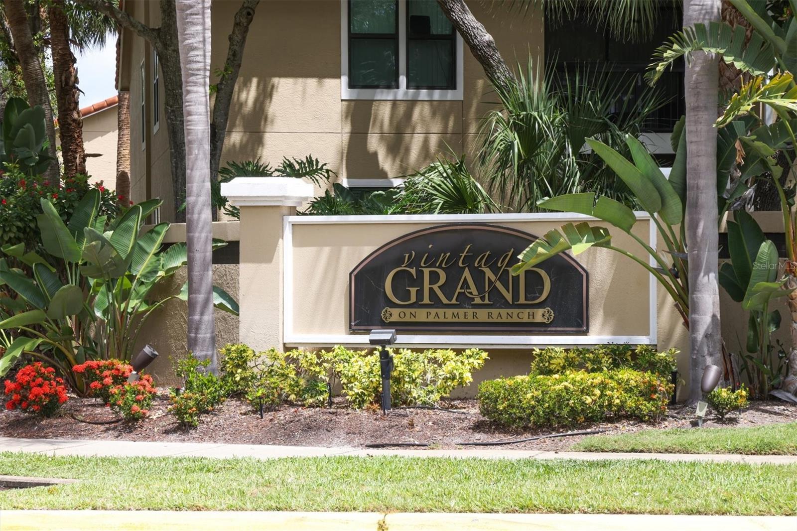 4020 Crockers Lake Boulevard 14