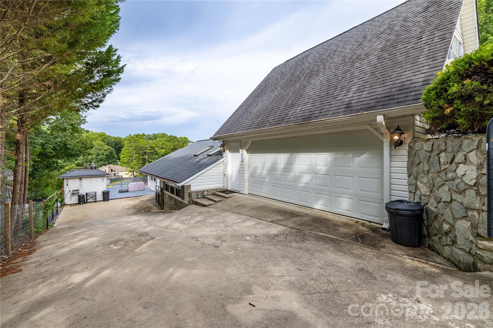138 Strand Road