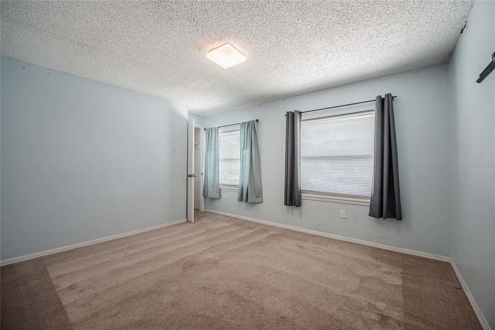 252 W Brookins Avenue