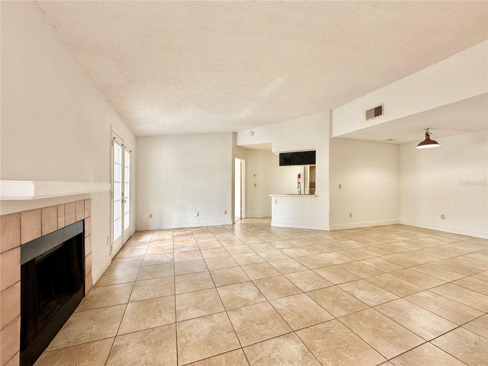 2550 N Alafaya Trail 12206