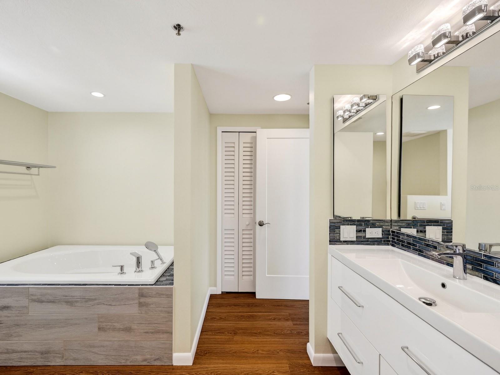 1255 N Gulfstream Avenue 1101