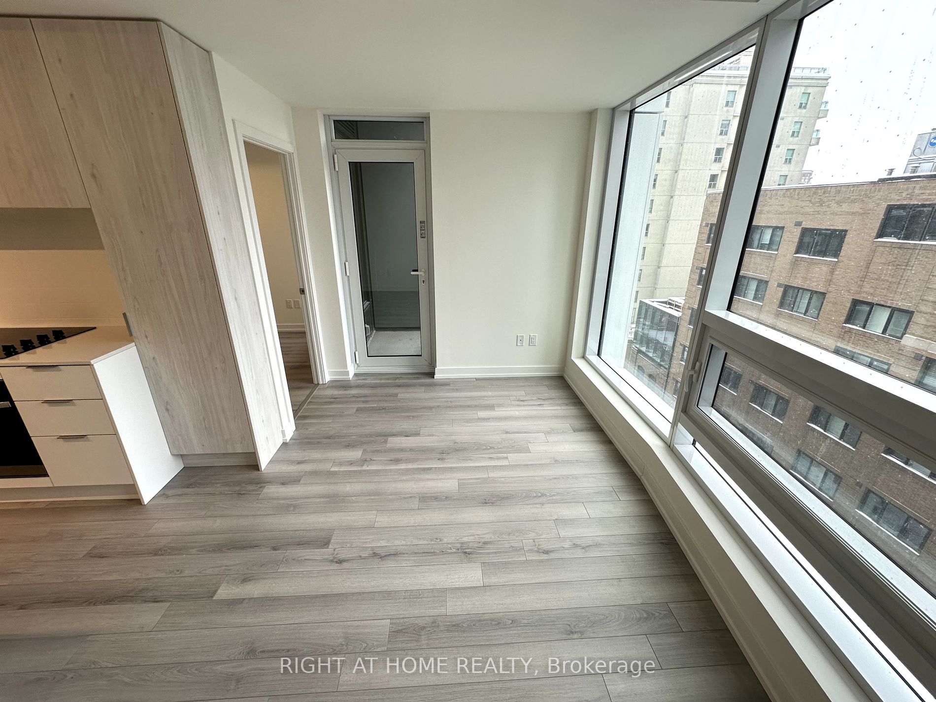 89 Church St 708