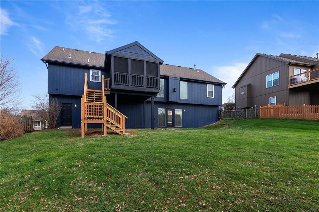 9212 N Garfield Avenue