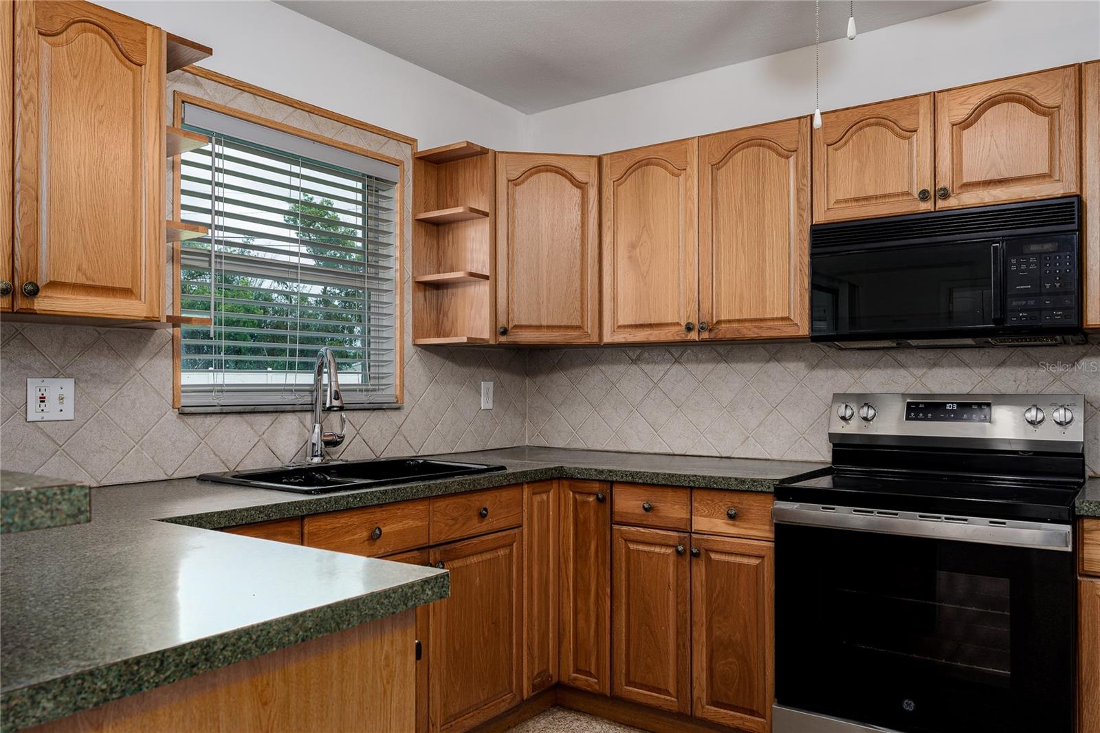 1225 Casabella Drive