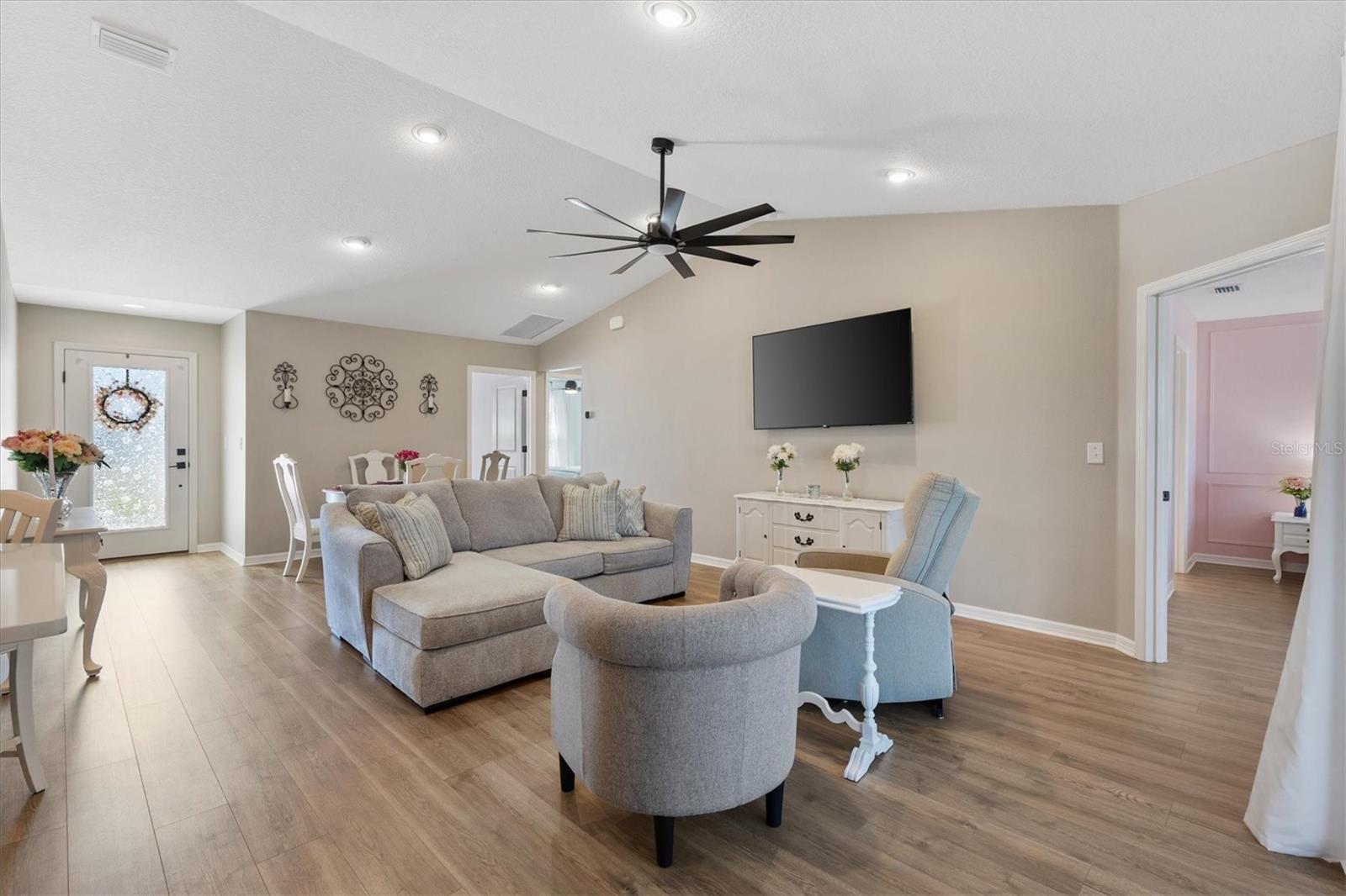 7427 Munday Lane