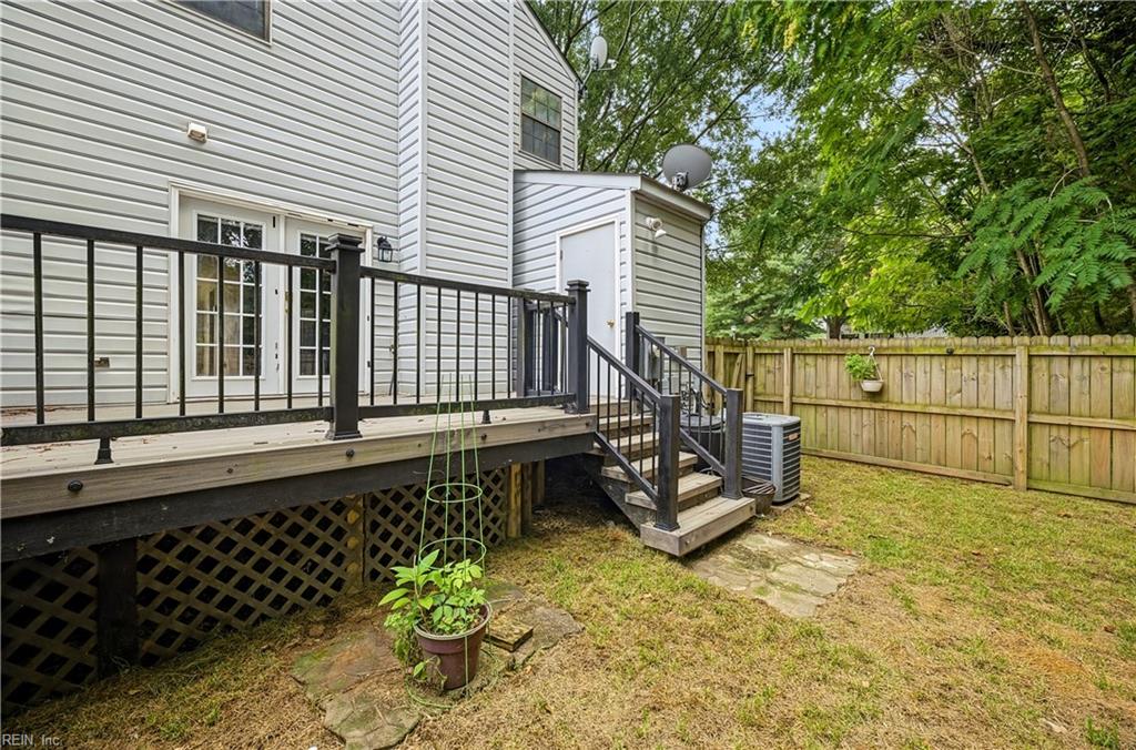 1758 Skiffes Creek Circle