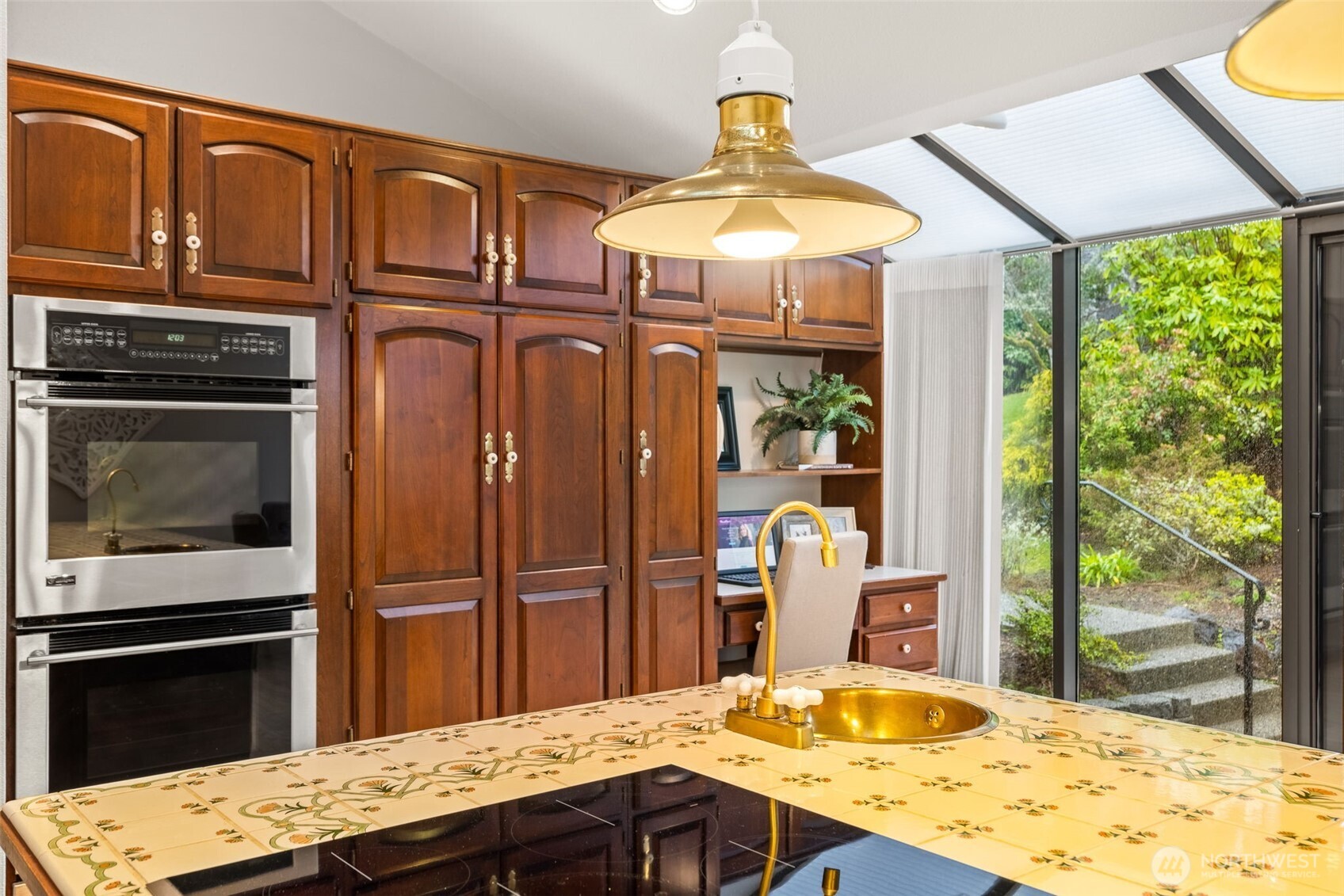 11818 Marine View Drive SW