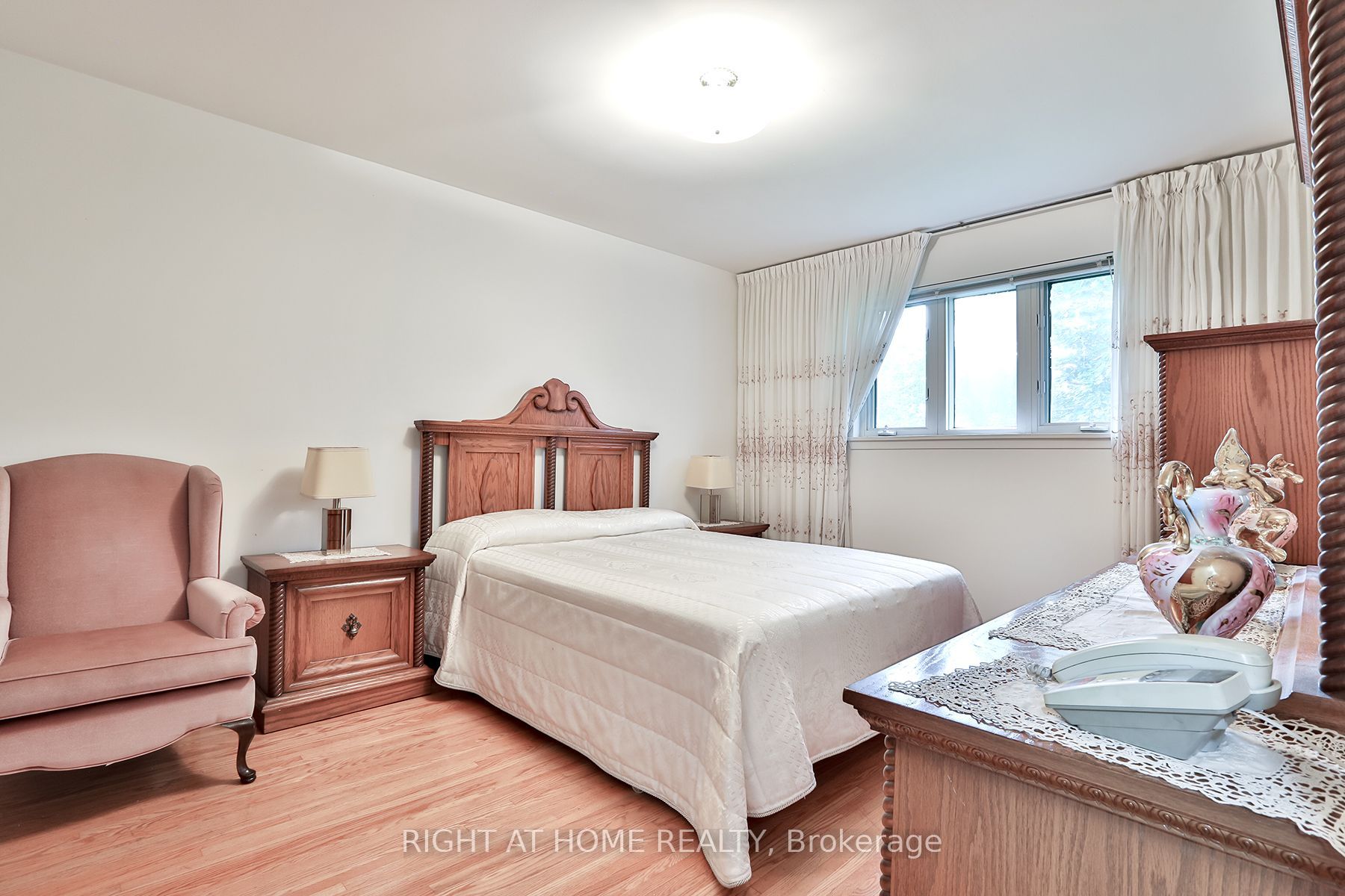 15 Tinton Cres