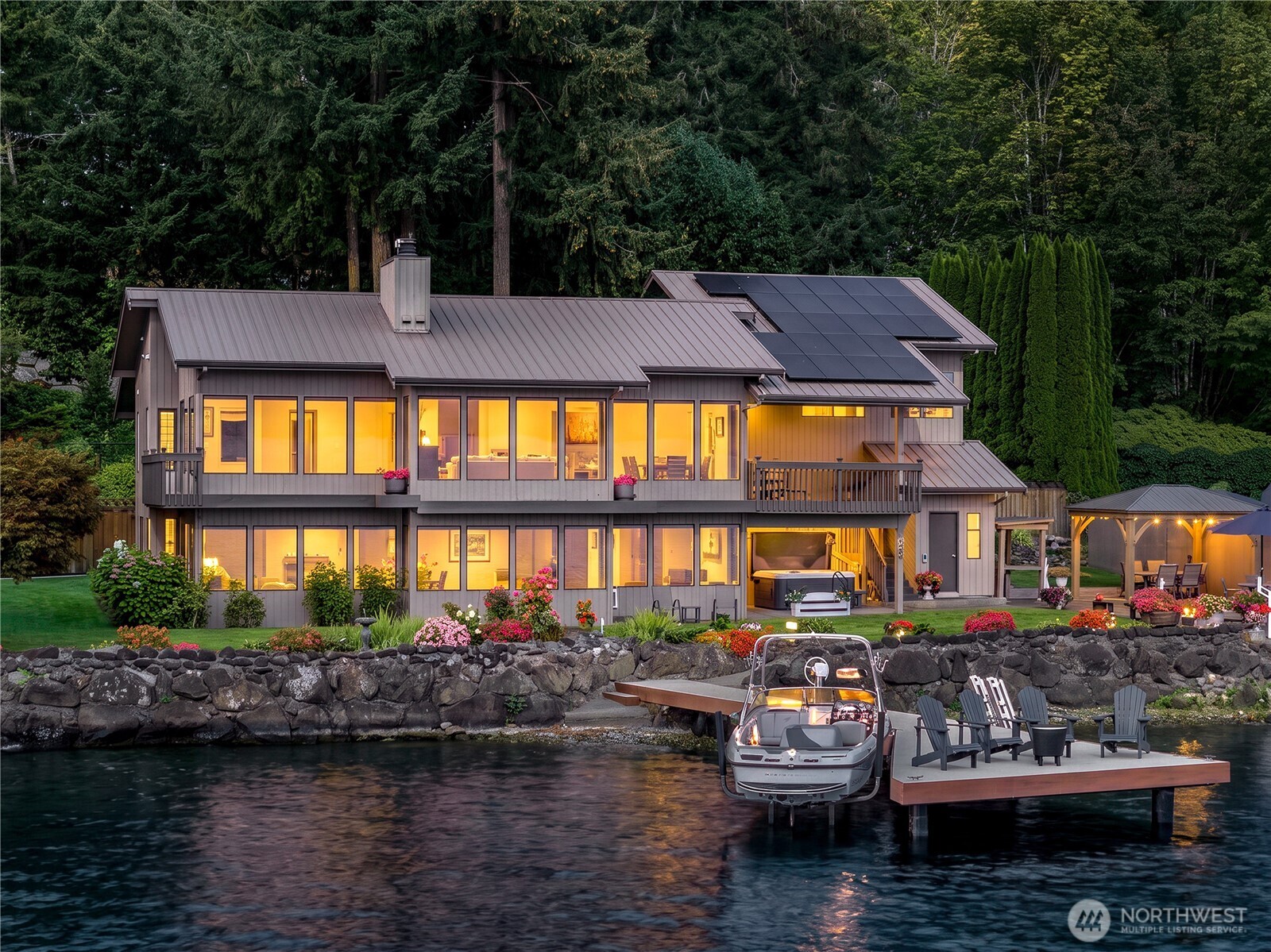 Sammamish - 2825 E Lake Sammamish Parkway NE