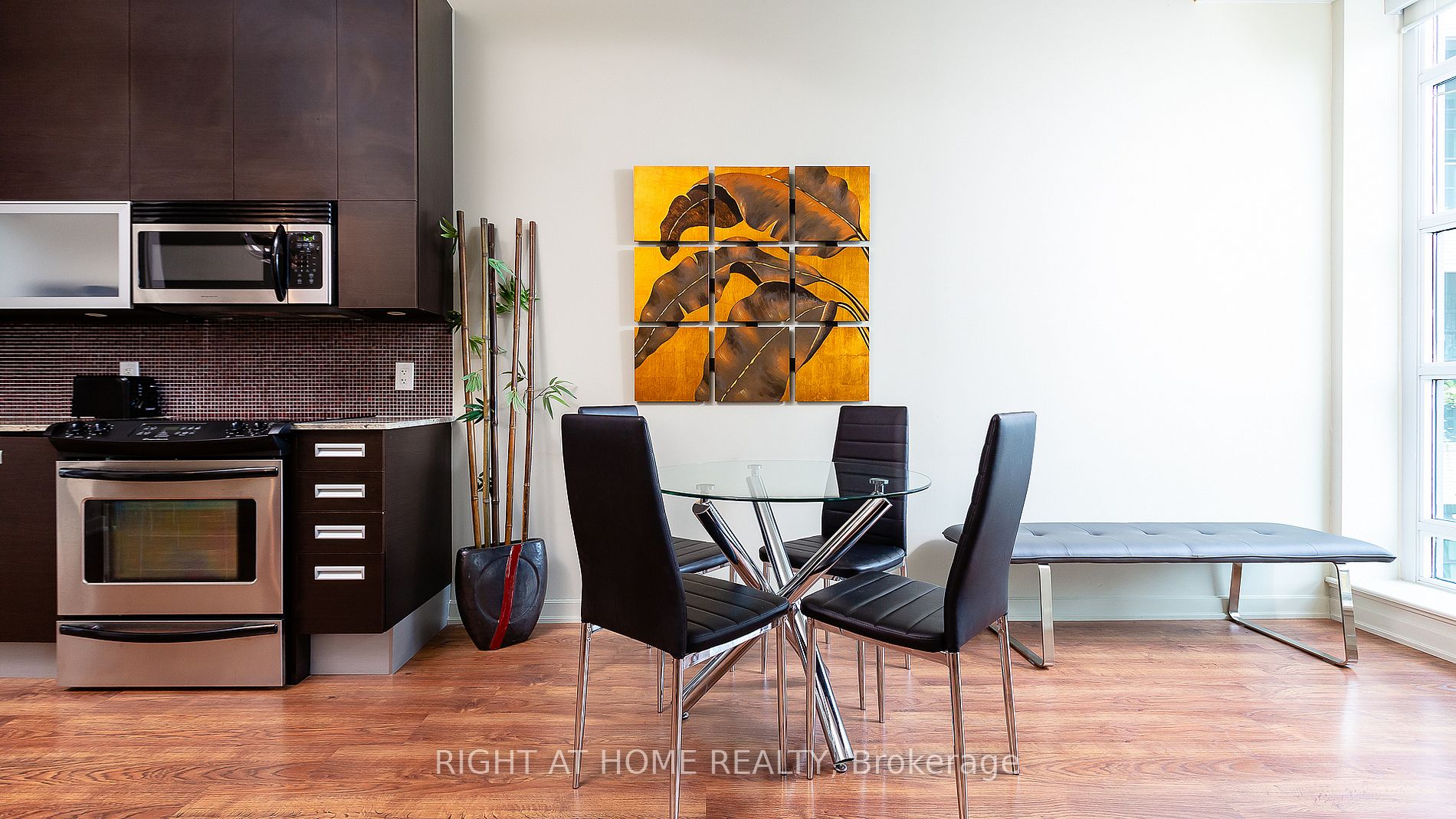 380 Macpherson Ave 314