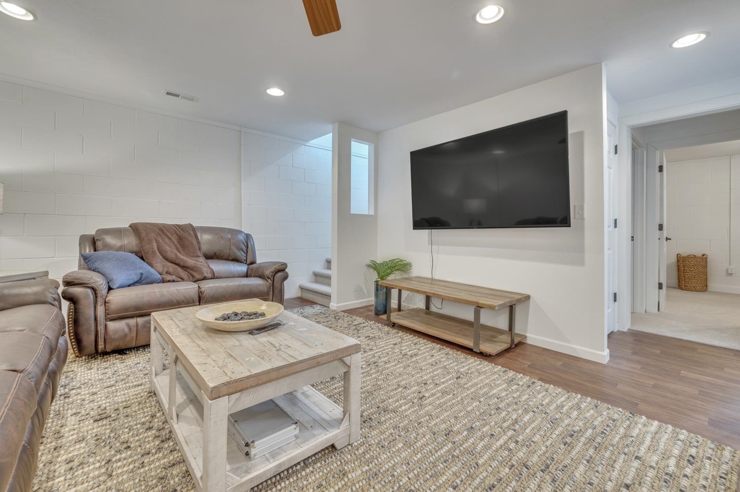 1203 Sanborn Avenue 1