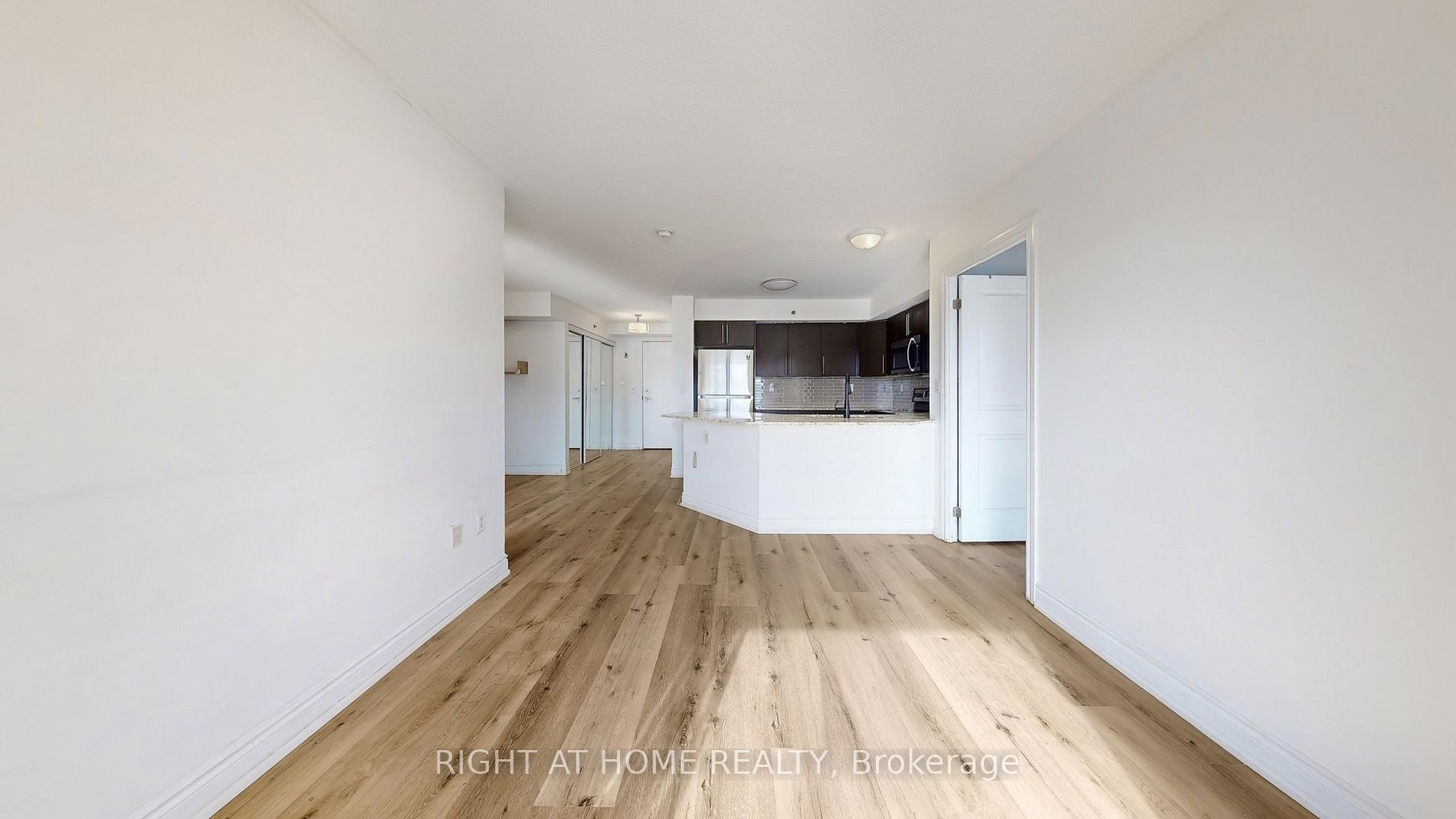 760 W Sheppard Ave 212