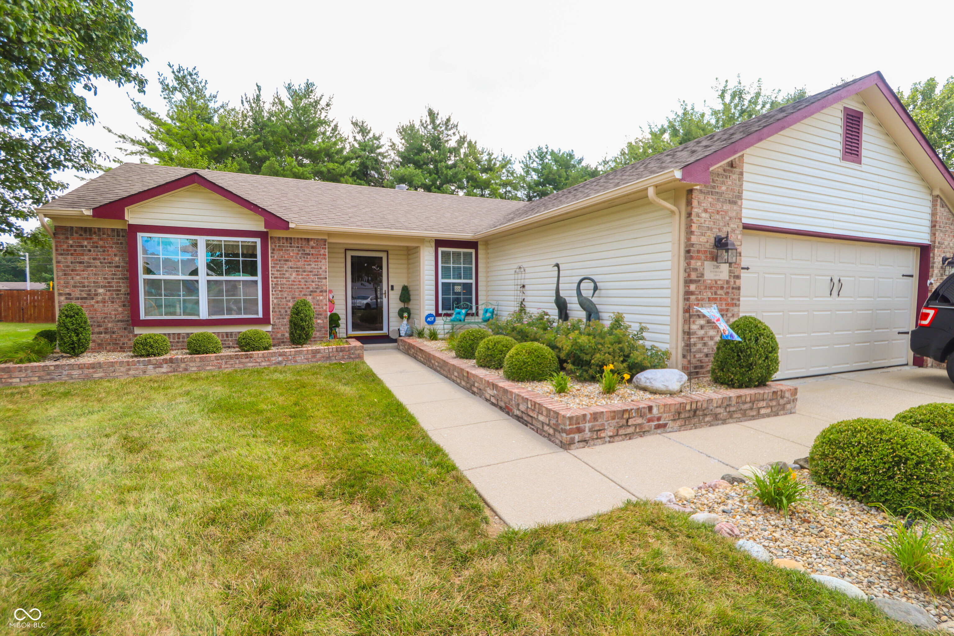 2307 Whitecliff Drive