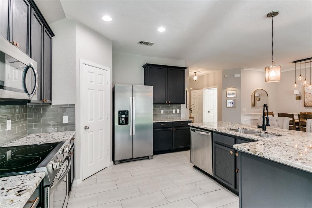 8204 Livingston Lane