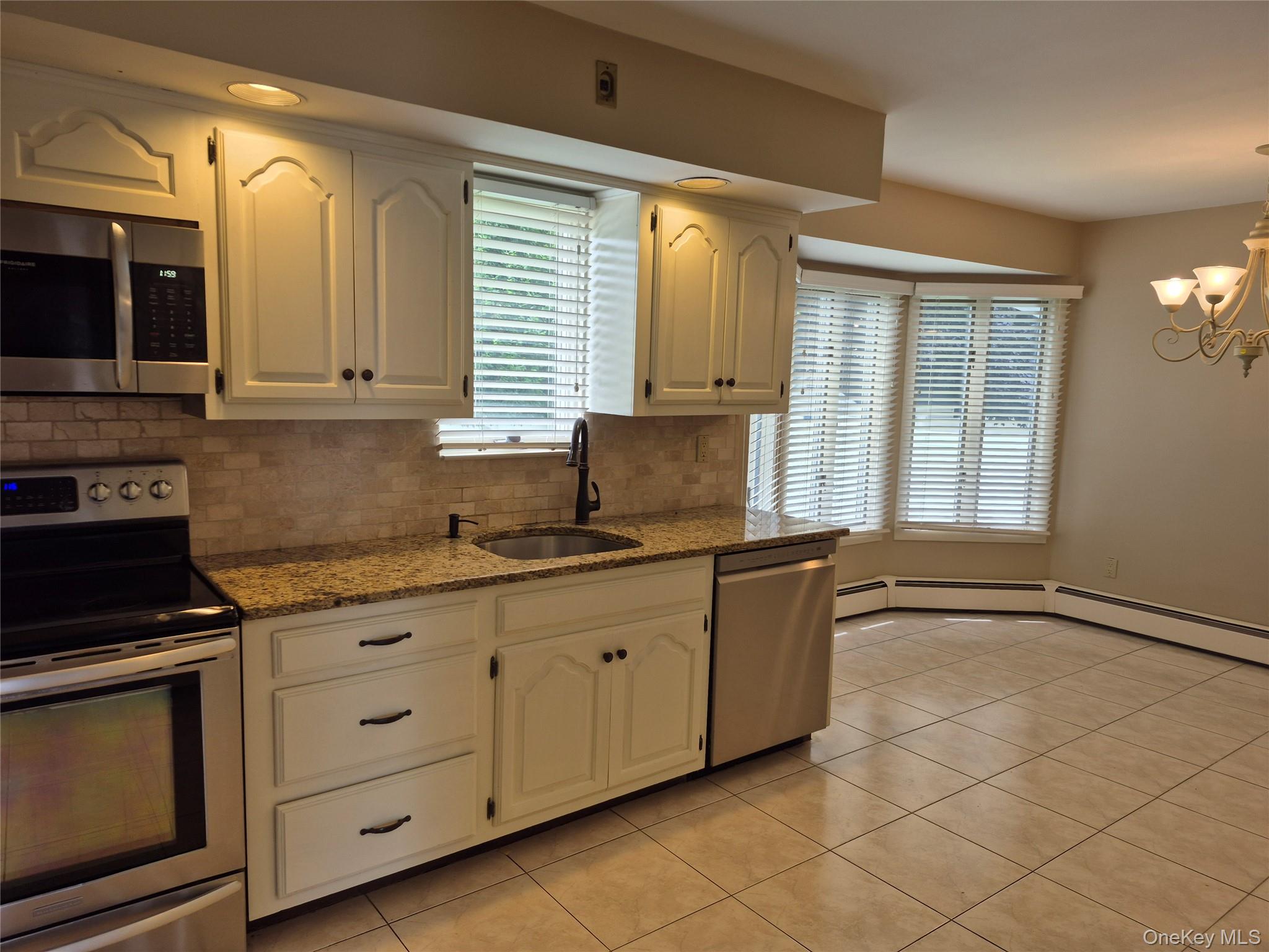 2418 Knob Hill Drive