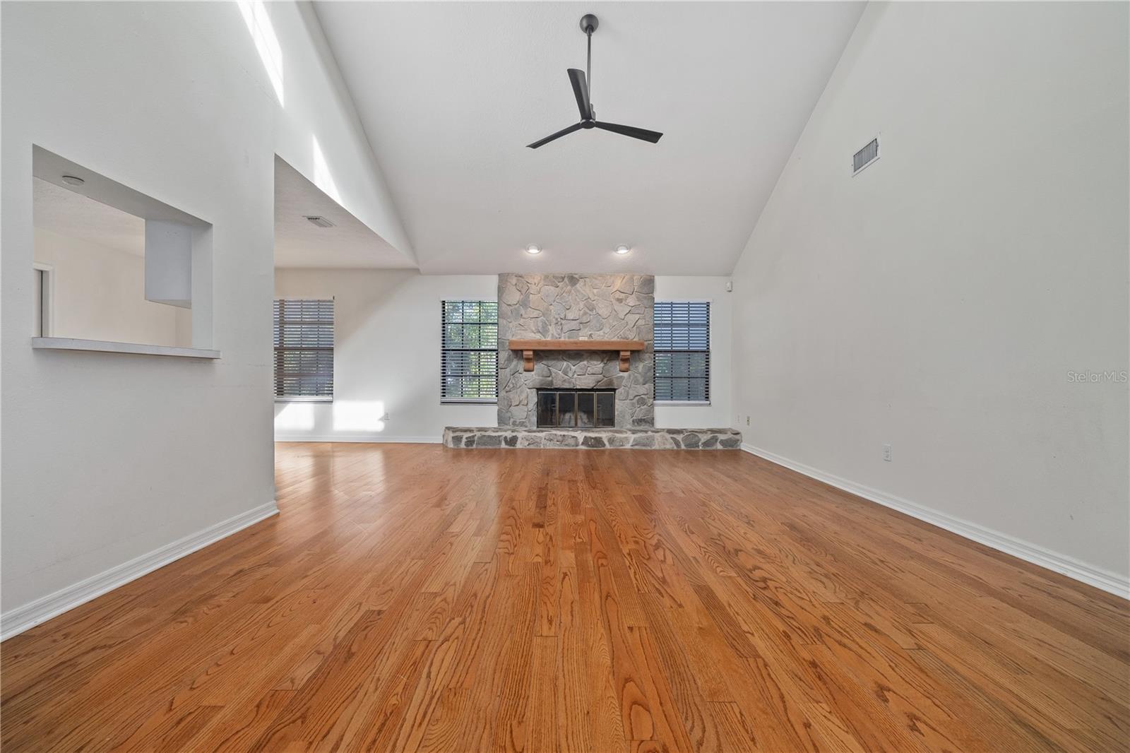 21015 4th Street
