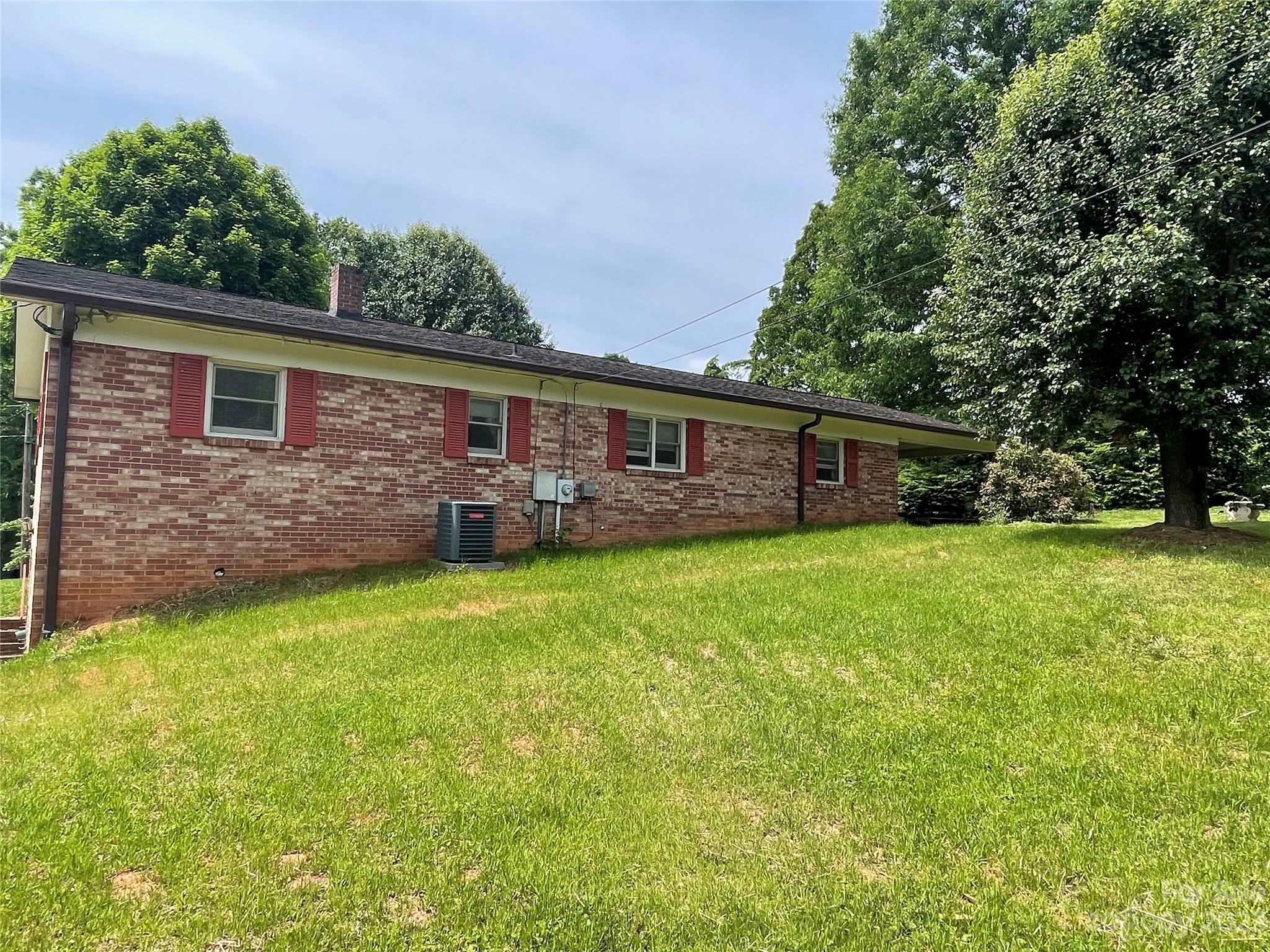 3559 Redcliff Drive