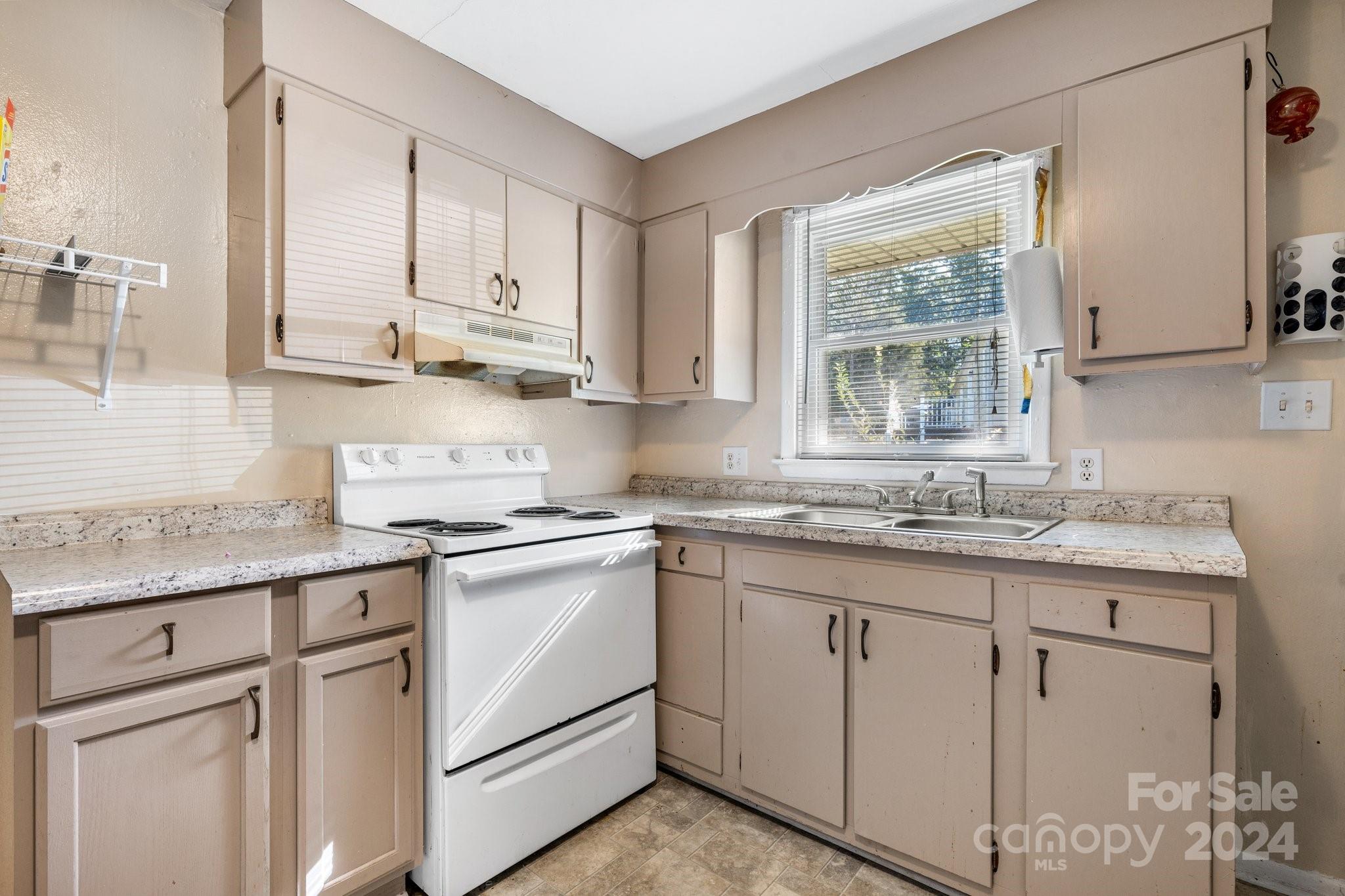 1816 & 1818 22nd Street NE