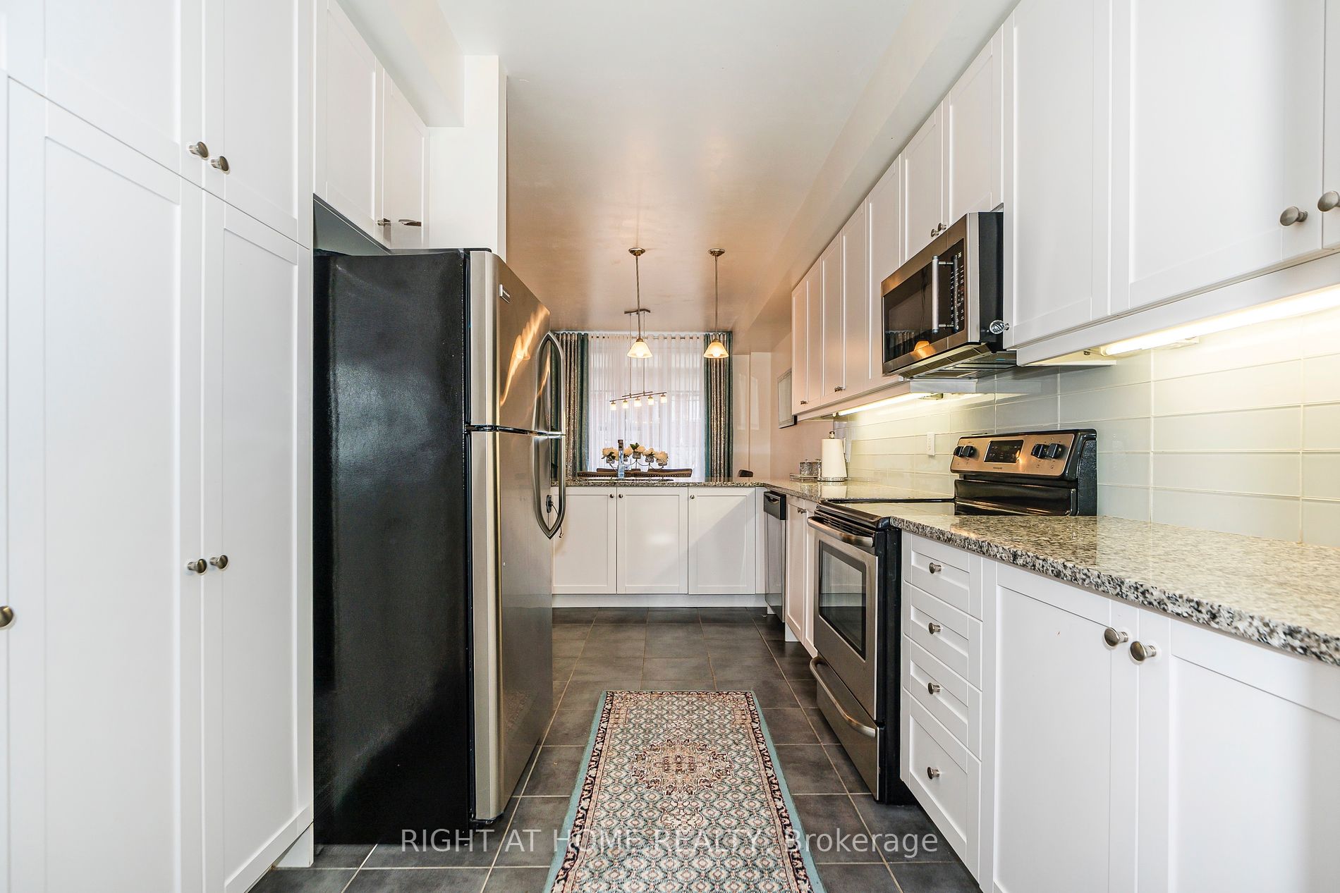 218 Appleton Crt