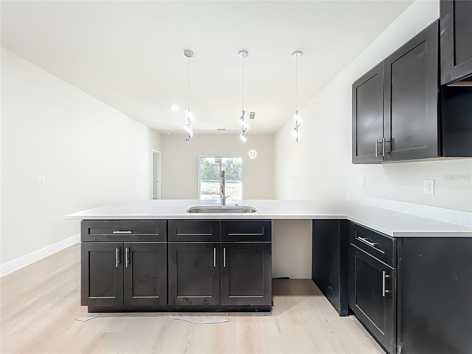 356 W 4th Street