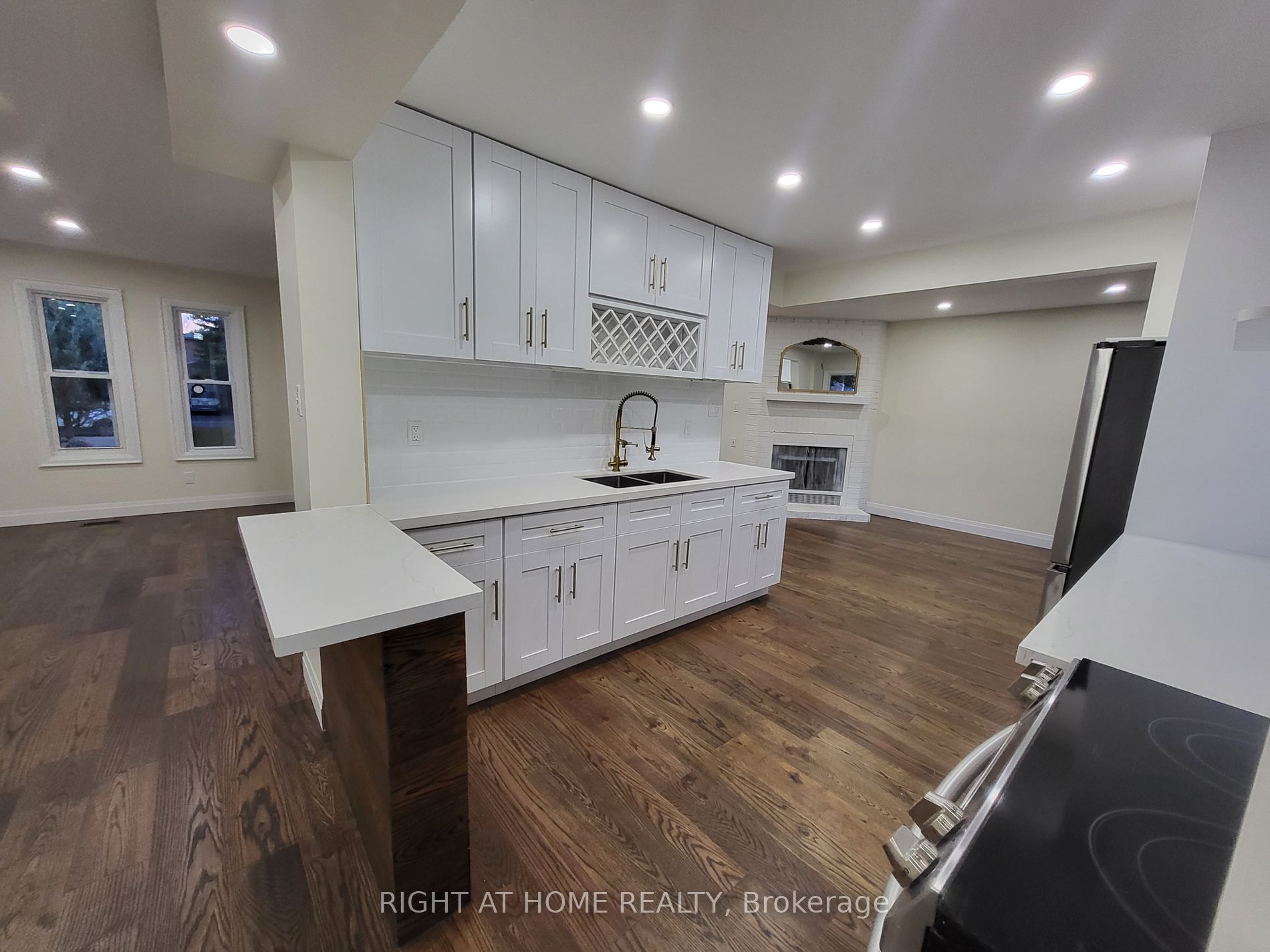 247 Hickling Tr