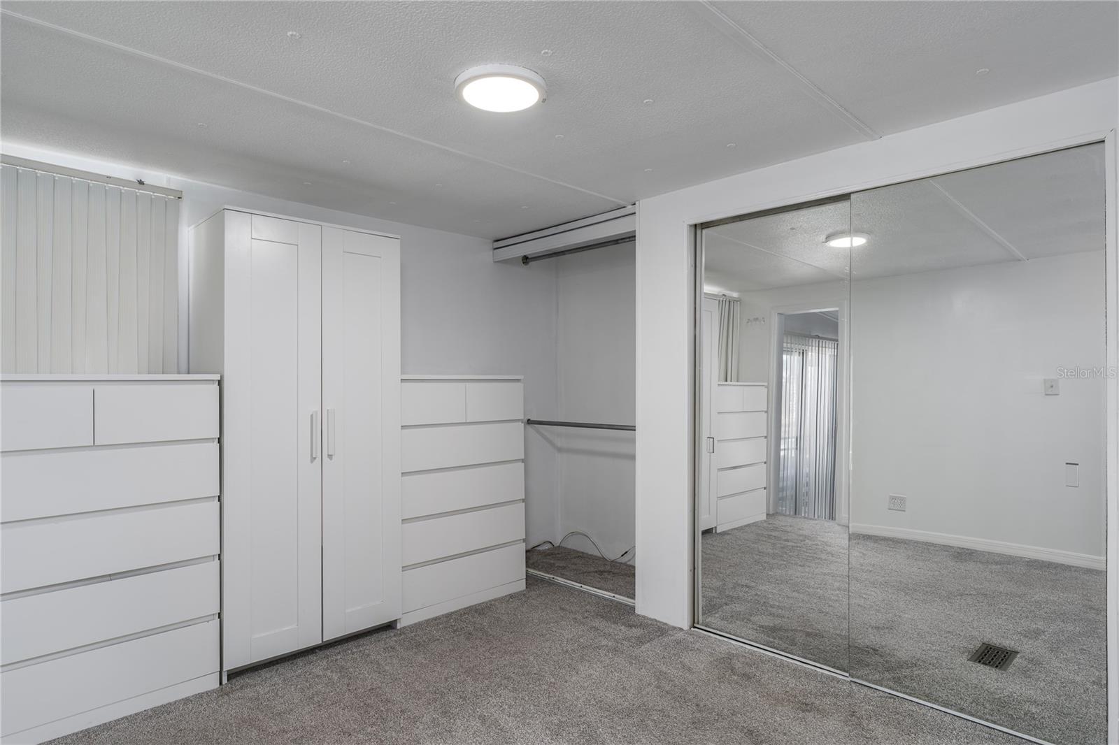 205 52nd Avenue Terrace E