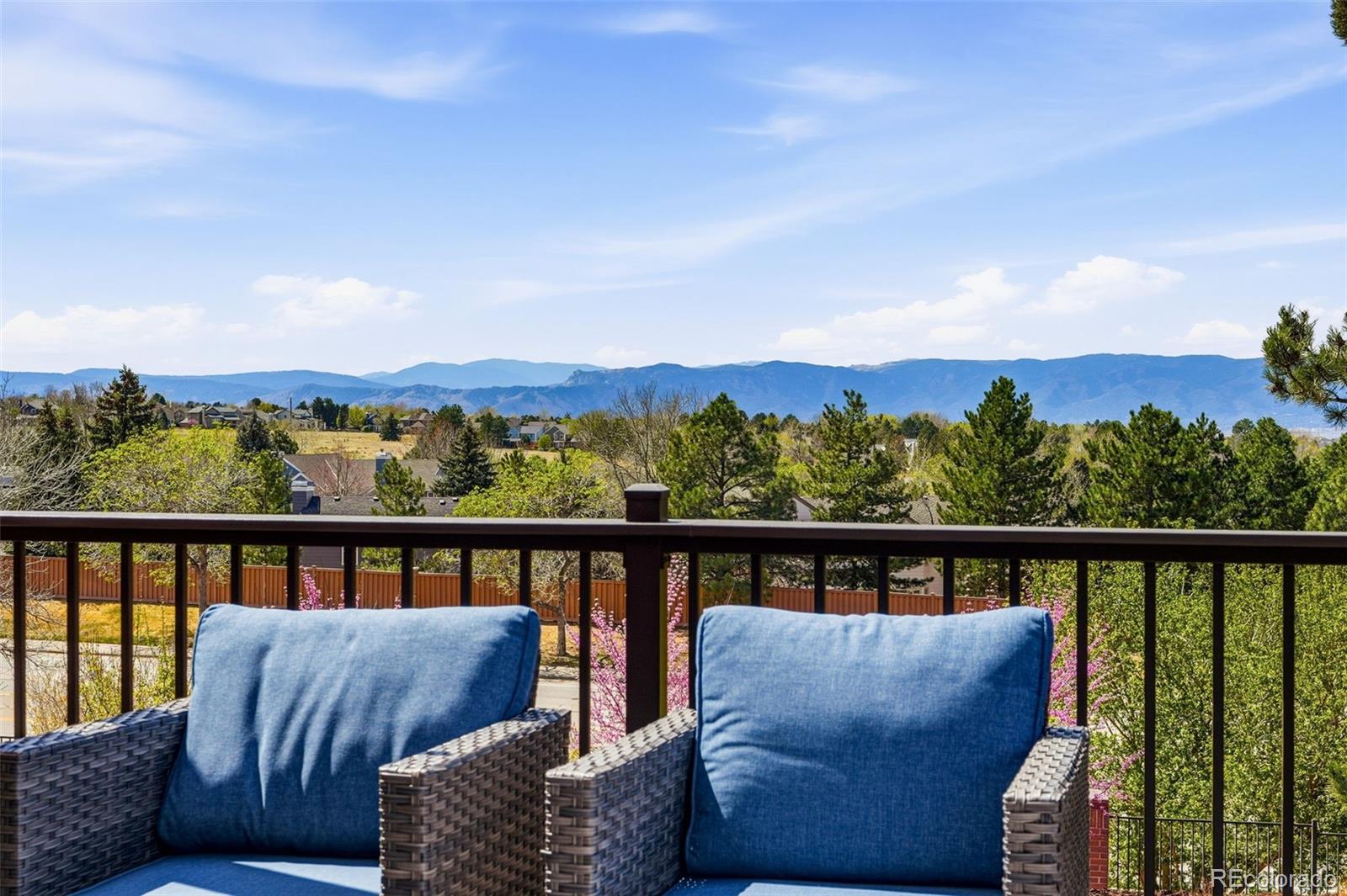 77 Falcon Hills Drive