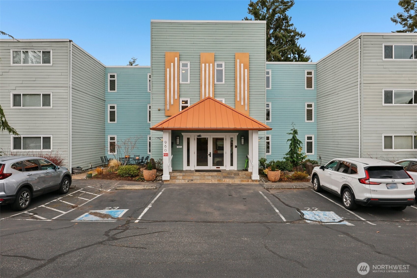 Super location for this Edmonds turnkey condo with 2 Bedrooms and 2 FULL Baths. Brief stroll to downtown   Edmonds amenities: award winning restaurants, Edmonds Center for the Arts, Kingston Ferry,   waterfront/beach and eclectic boutiques. ONE LEVEL condo with many upgrades; quality wood doors/cabinetry,   granite counters, fresh paint, quality blinds, tiled tub surrounds, 1 year   old LG washer/dryer and hardwood floors. Exterior deck to relax and watch the annual Edmonds Car Show. Convenient assigned parking stall and storage room. Entire complex will have fresh interior paint/new carpet throughout by next February. Building has an   elevator too. If you're looking for easy living at an affordable price, don't pass this sweet condo up!