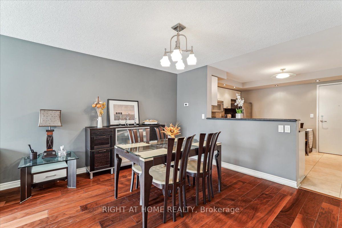 1881 Mcnicoll Ave 558