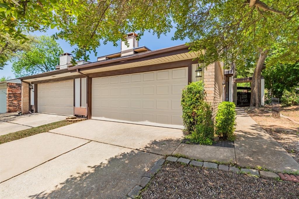 3 bed 2 bath townhome in the heart of Edmond's Wood Creek Townhomes. The community offers maintenance of the front lawn and common areas along with pool, basketball court and clubhouse that is available to be rented for the day. Private courtyard area in back that abuts Kickingbird Golf Course. Hard flooring downstairs in the main areas, 2 bedrooms feature private upstairs balconies. Attached 2 car garage in front. *Strictly No Pets Allowed* Currently occupied through 9/31. Available approximately 10/15. $55 application fee per adult and $99 Doc Prep Fee due upon move in