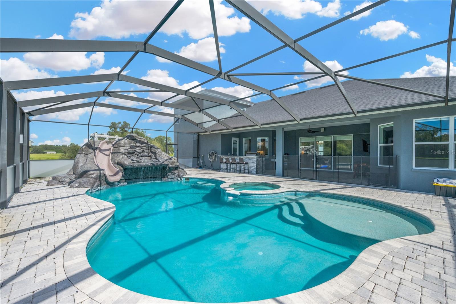 2850 Saddle Ridge Lane