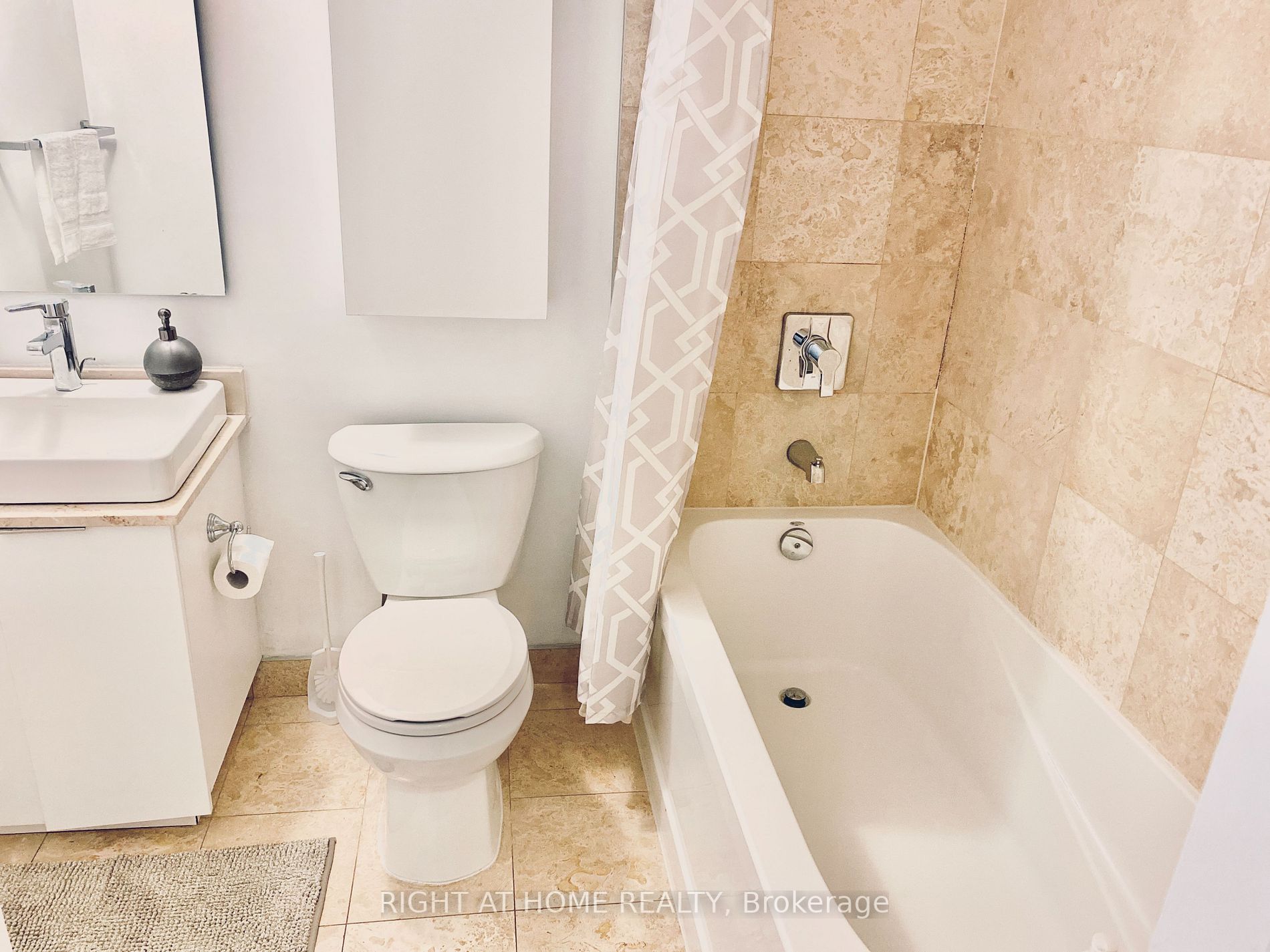 14 York St 4004