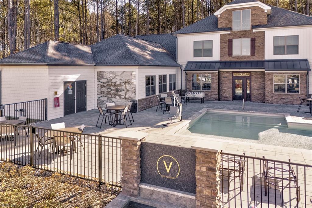 1002 Kathy Ann Way W