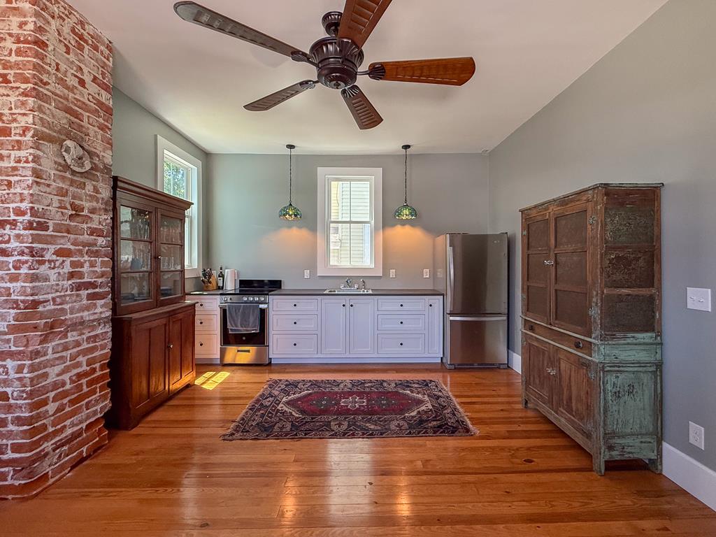 340 Randolph Ave 604