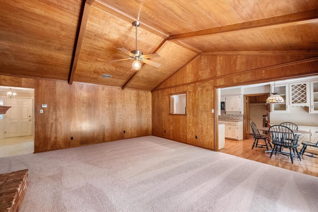 1101 Greenbriar Lane