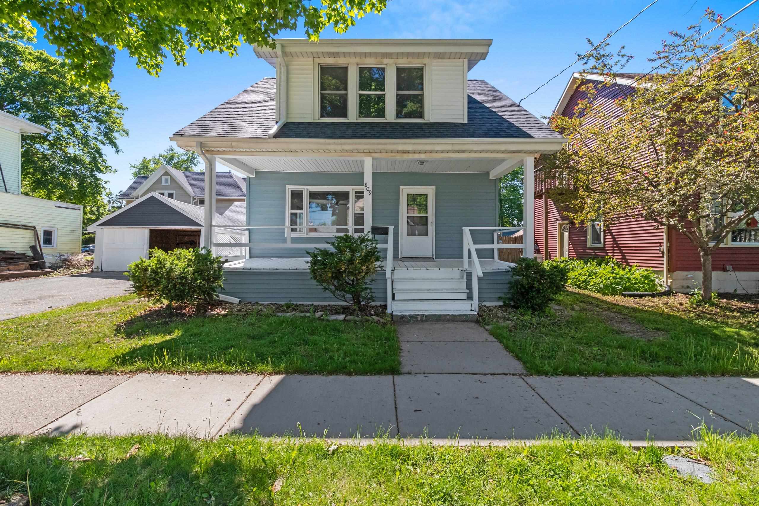809 N Durkee Street