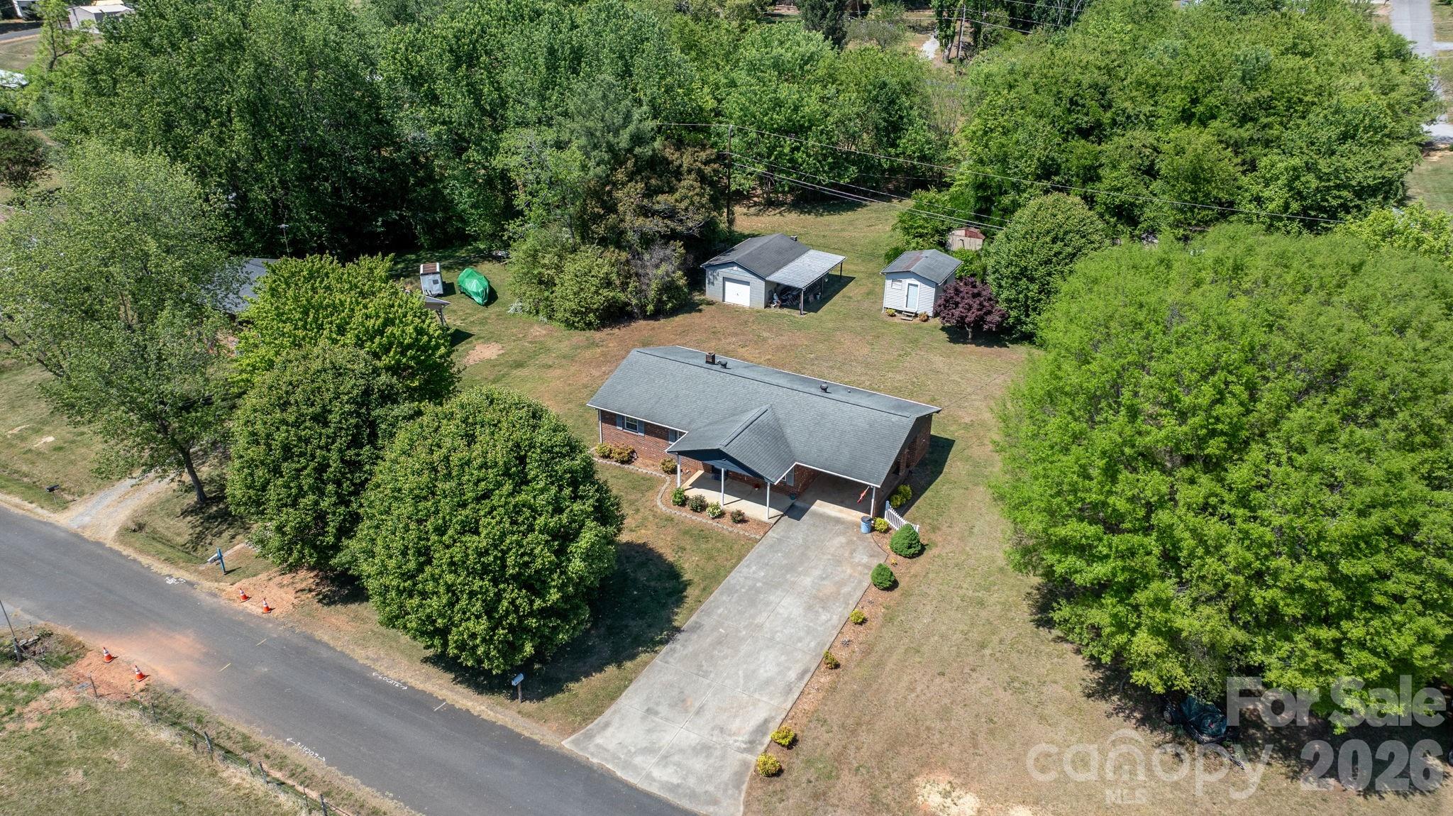 1109 Windsong Circle