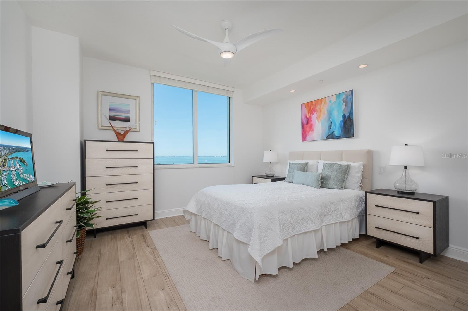 800 N Tamiami Trail 815