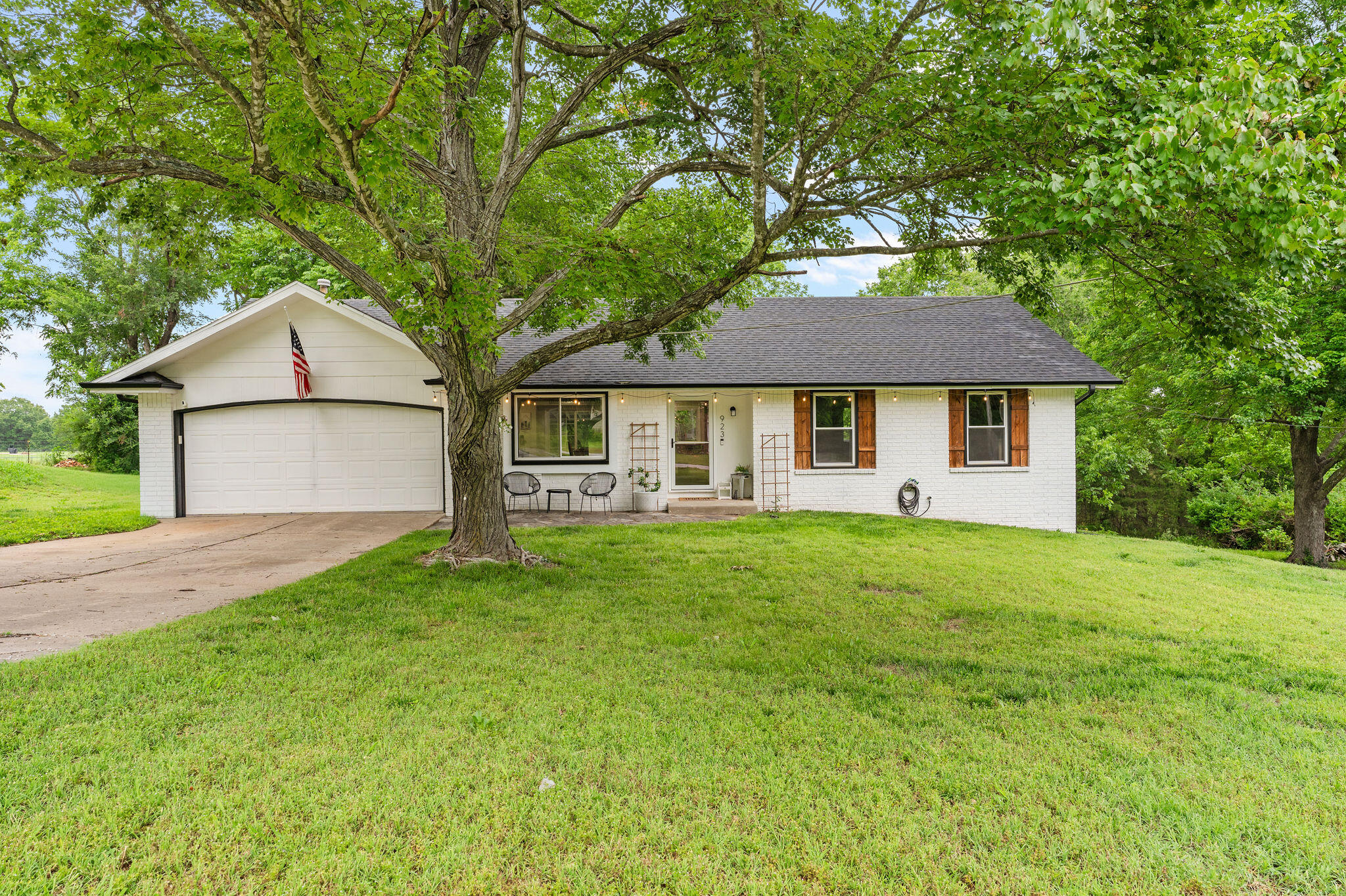 923 E Bluff Drive