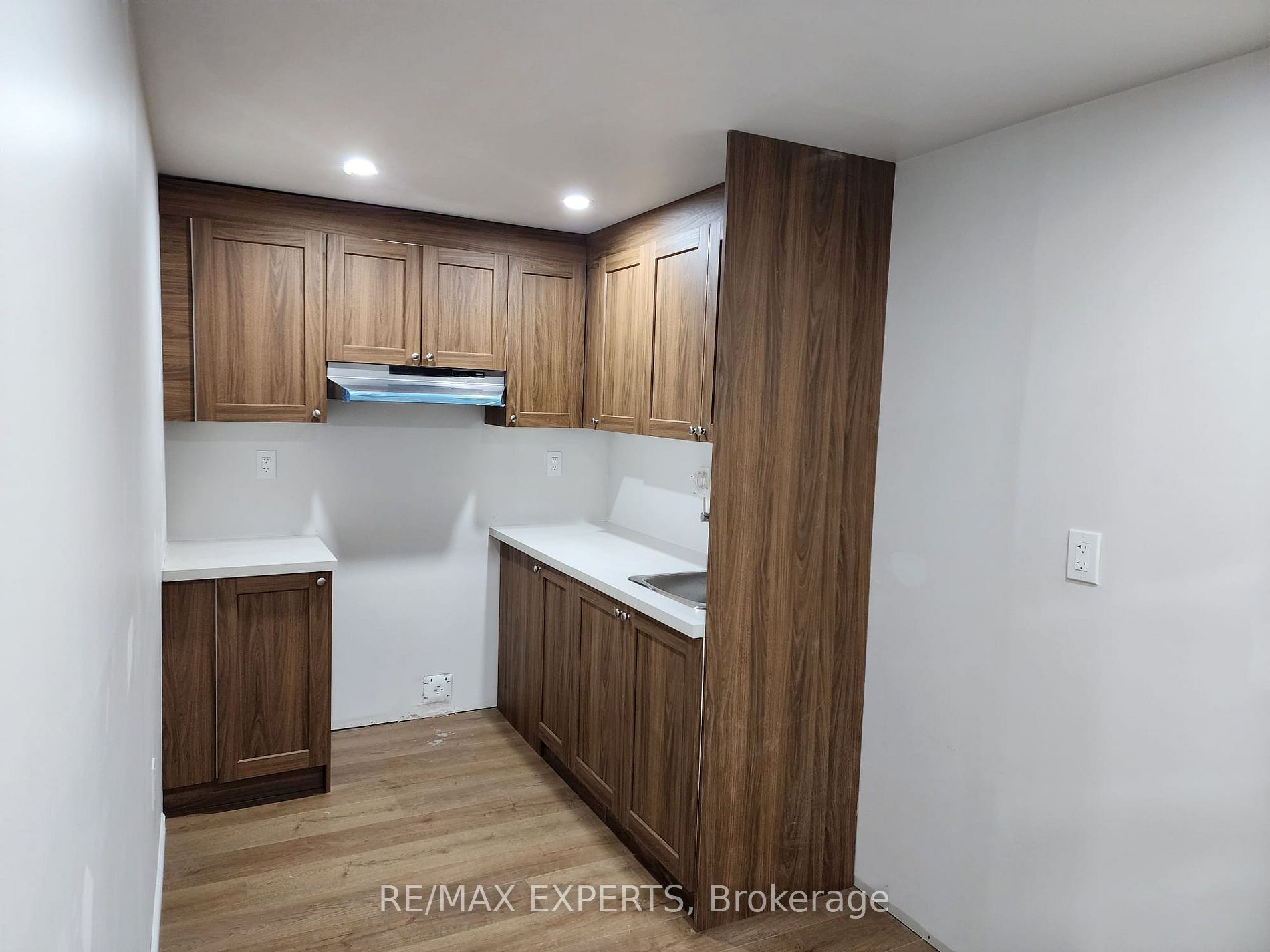 2421 Seven Oaks Rdge BSMT