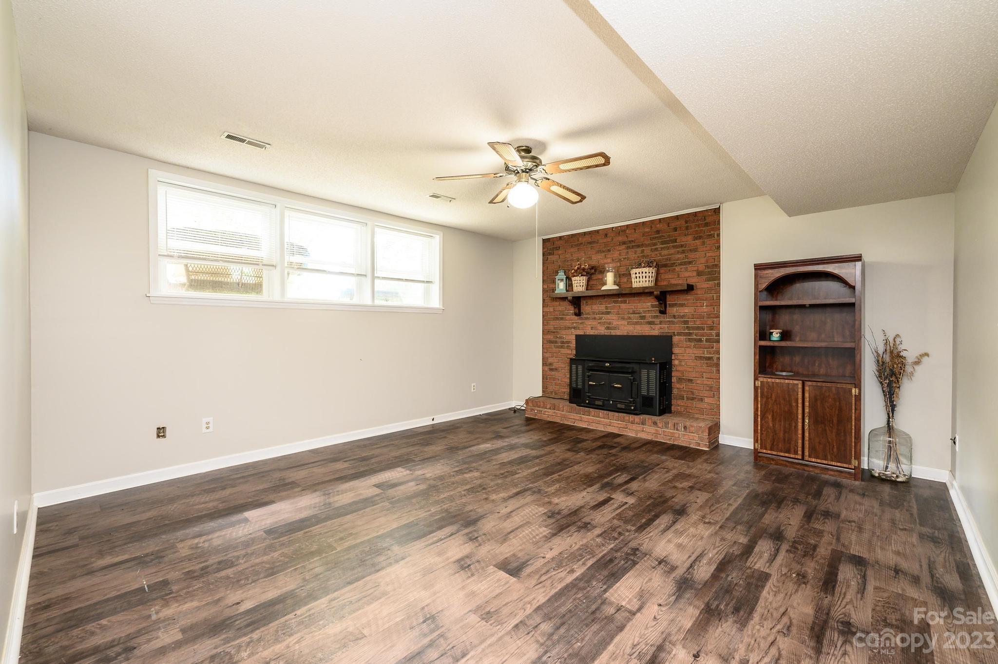 117 Windy Oaks Court