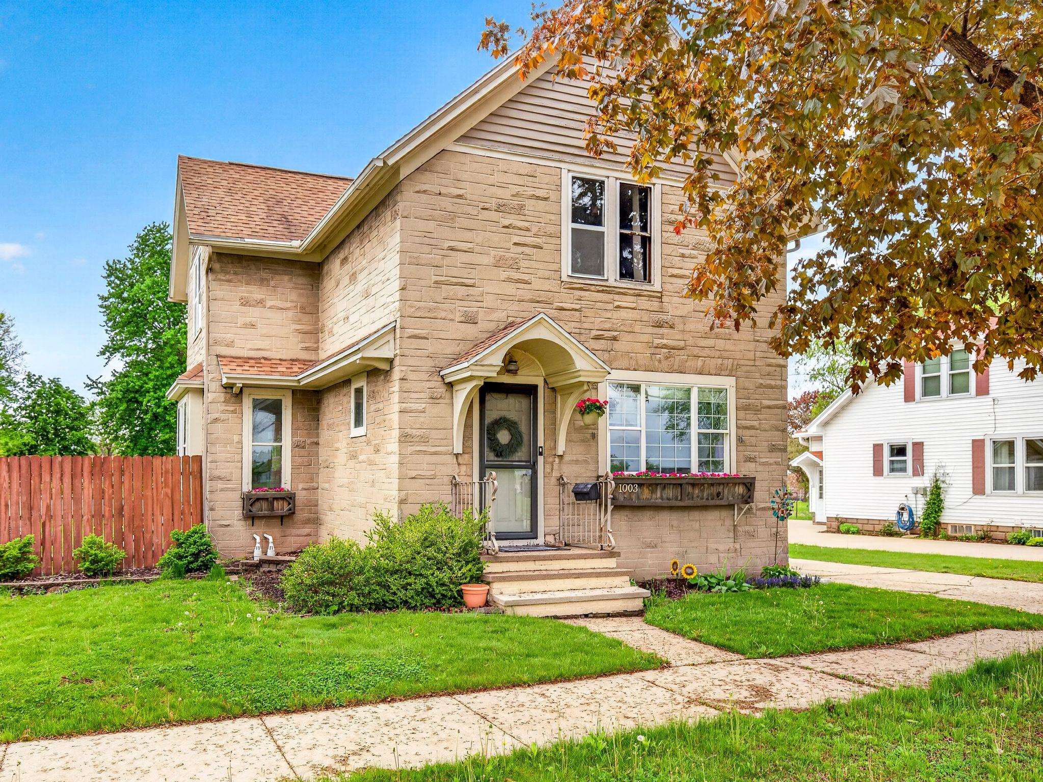1003 Depot Street