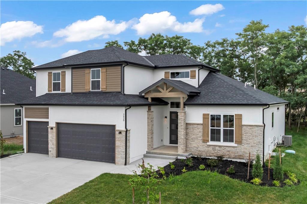 2505 NE Woodland Oak Circle