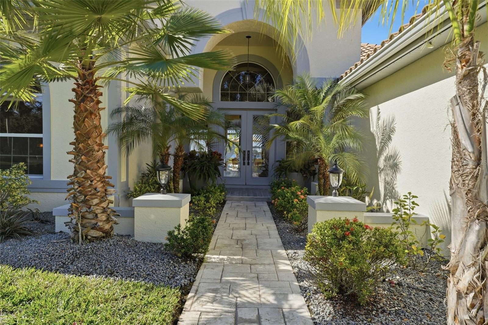 3121 Rivershore Lane