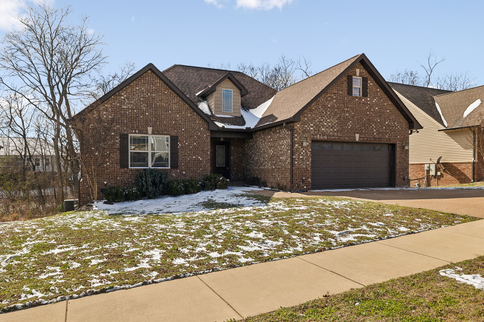 236 Hickory Pointe Dr