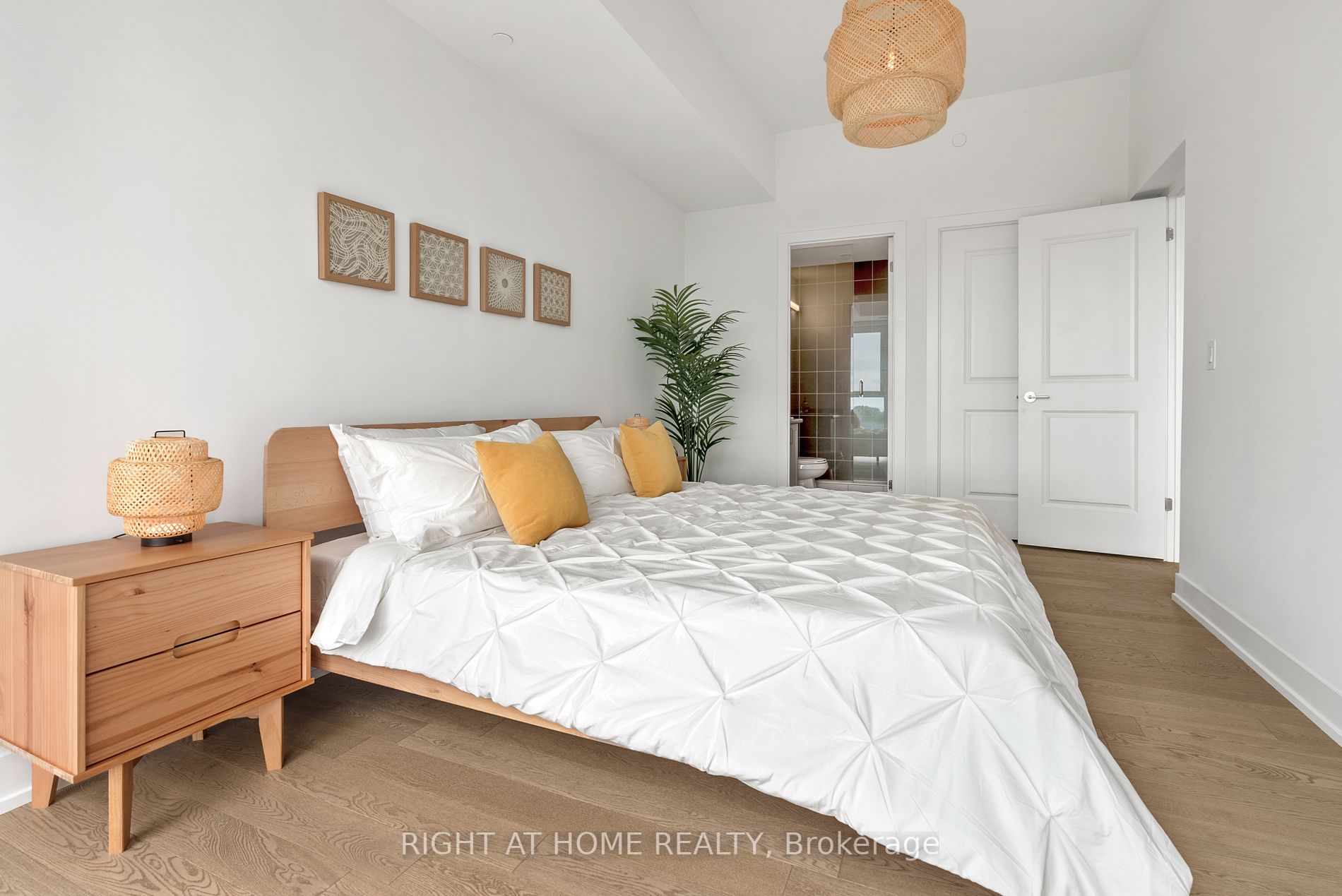 1063 Douglas Mccurdy Comm Circ