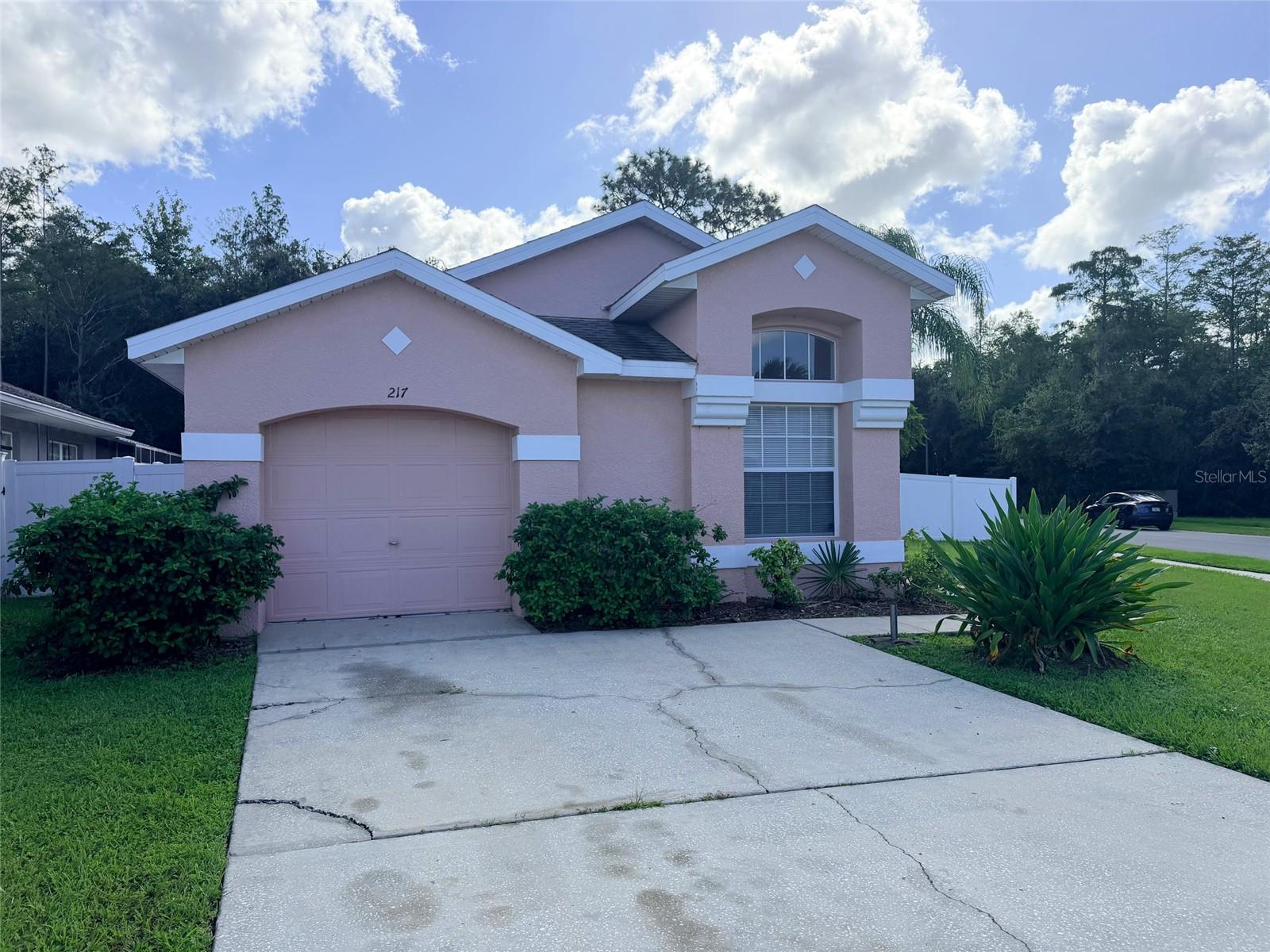 217 Coralwood Court, Kissimmee, FL